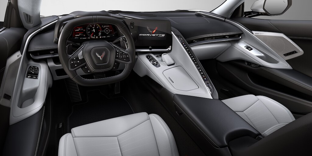 Chevrolet Corvette Stingray 2024 con interior jet black sky cool gray bitono