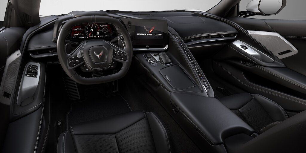 Chevrolet Corvette Stingray 2024 con interior jet black