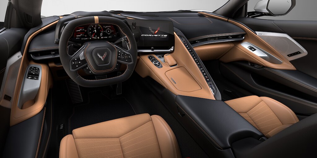 Chevrolet Corvette Stingray 2024 con interior jet black natural