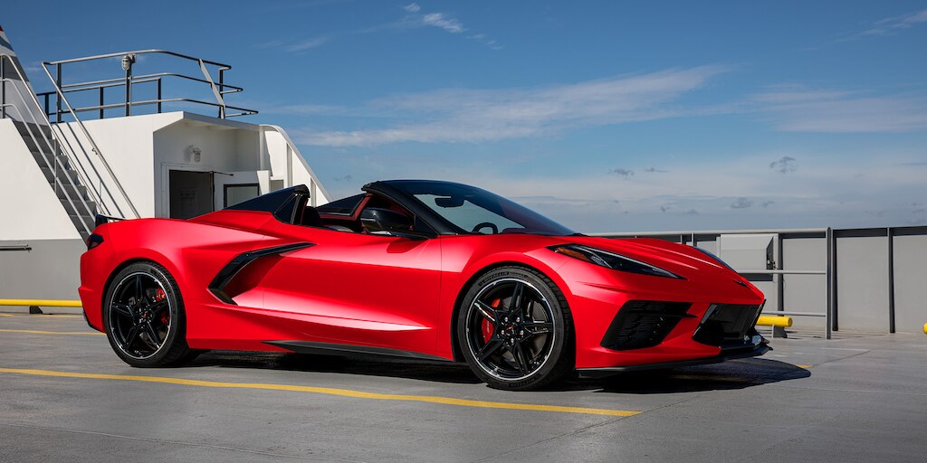 Chevrolet Corvette 2024 carro deportivo de lujo con espejos exteriores eléctricos, electrocromáticos