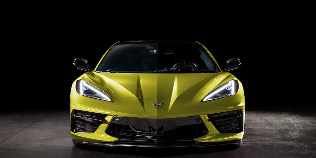 Nuevo Chevrolet Corvette 2024 con acentos en exterior con acabados en Carbon Flash
