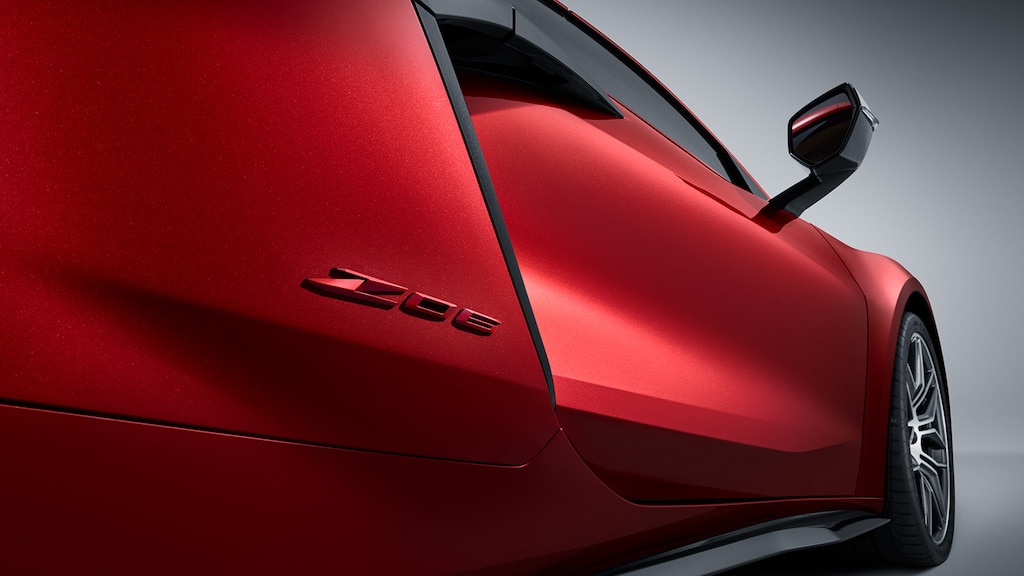Emblema Z06 en rojo para Chevrolet Corvette 2025