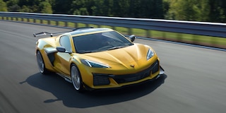 Chevrolet Corvette Z06 2025, auto deportivo con motor V8 naturalmente aspirado - vista frontal